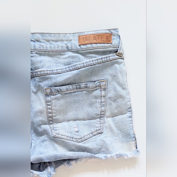 Jalate Distressed Cutoff Denim Jean Shorts Size 7 - Picture 6 of 8